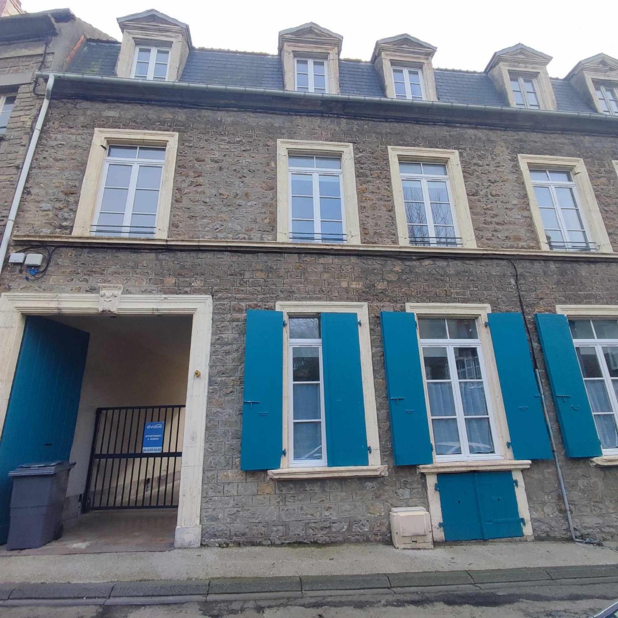 Vue Basilique, Au Coeur De La Vieille Ville Boulogne-sur-Mer Exterior foto
